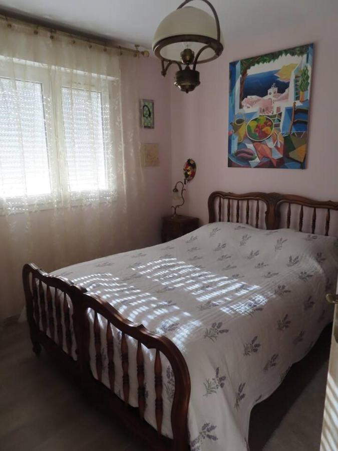 Appartement Tranquille Avec Jardin Et Piscine *